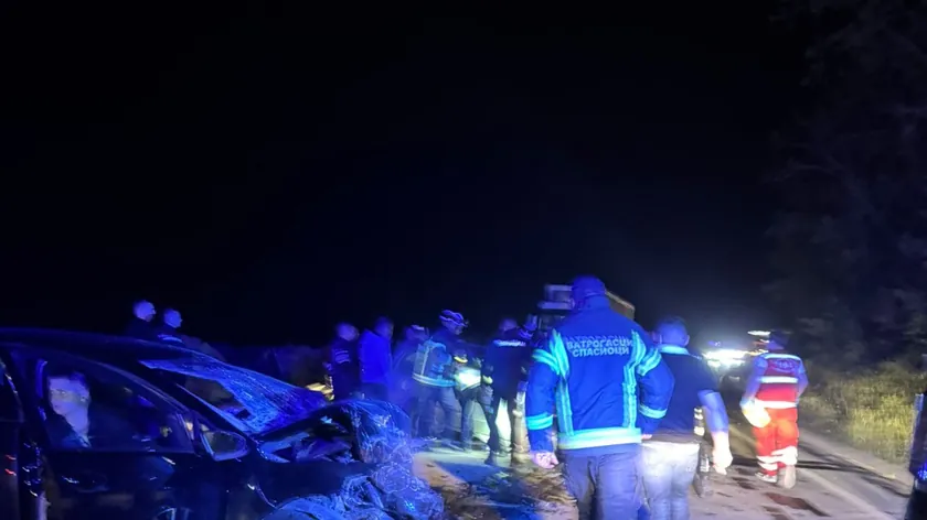 Sırbistan Novi Pazar yakınında korkunç kaza: Dört kişi hayatını kaybetti, iki ağır yaralı