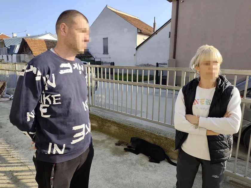 Sırbistan Niş'te havuzda boğulmaktan kurtarılan çocuk skandalı aileleri isyan ettirdi.