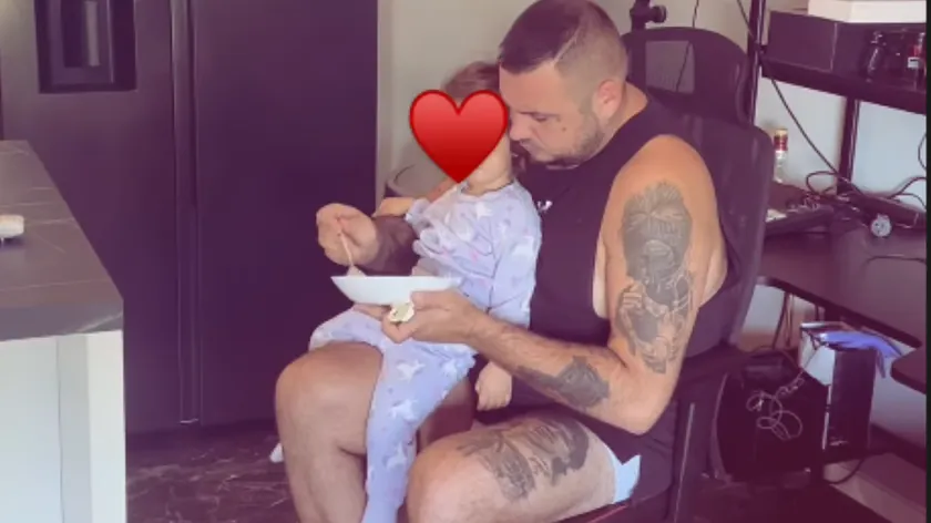 Filip Car, "Elita 10" yarışmasına girmeden önce kızına zaman ayırdı.