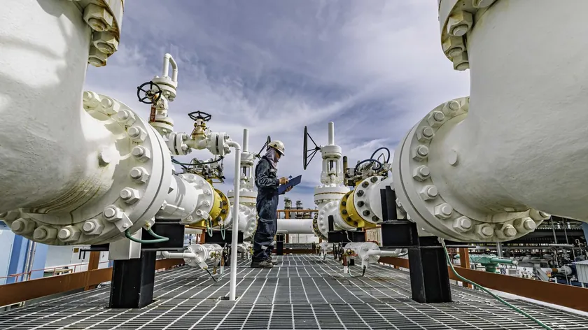 Rusya, büyük doğalgaz projesinde pay transferini onayladı TotalEnergies %10'unu devretti.
