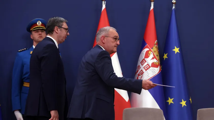 Sırbistan Cumhurbaşkanı Vučić, yakıt fiyatları artışının ülkeye büyük baskı yaptığını belirtti