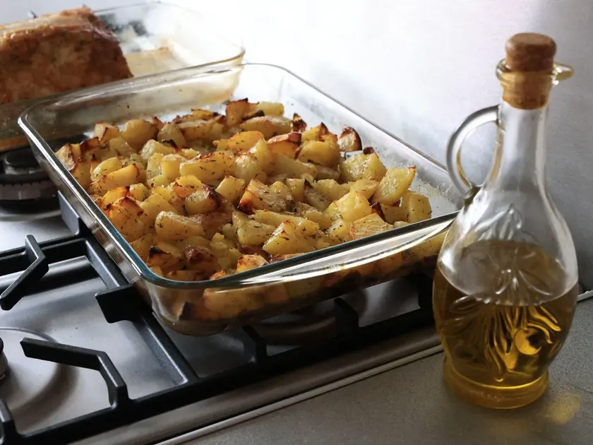 Sırbistan: Patatesin güvenli şekilde yeniden ısıtılması için kritik kurallara dikkat çekildi.