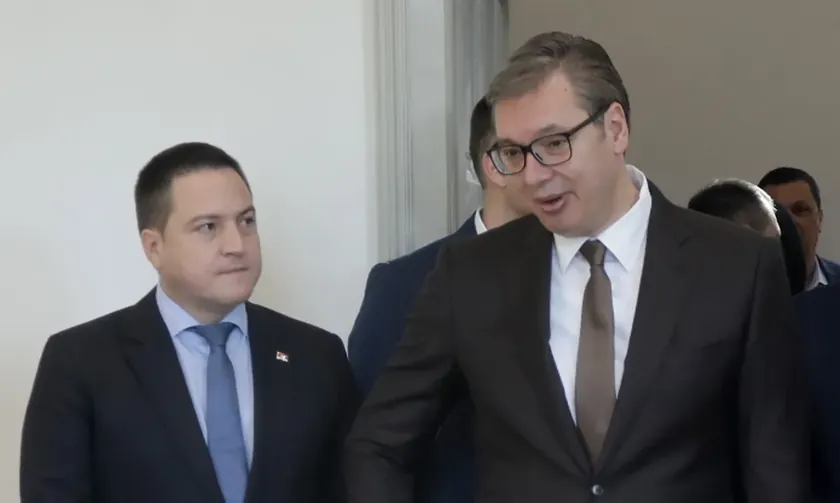 Sırpistan Cumhurbaşkanı Aleksandar Vučić'in Ružić'e yönelttiği suçlamalara Sırpistan Sosyalist Partisi fonksiyoncusu ve eski bakan Branko Ružić yanıt verdi.