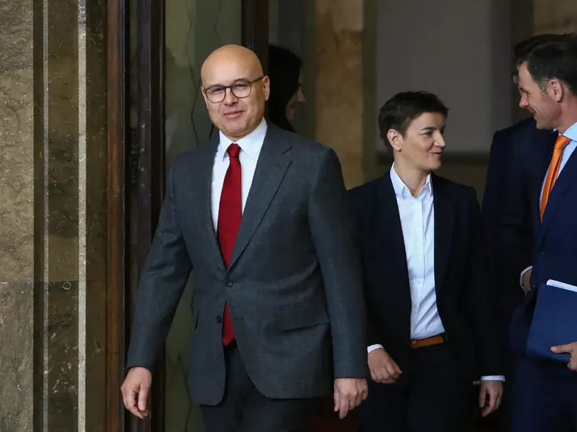 Sırp Cumhurbaşkanı Aleksandar Vučić, eski yüksek görevlilerin geri dönüşü hakkında resmi bir açıklama yapmadı.