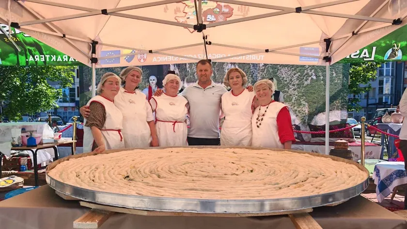 Sjenica'da geleneksel Sjenica Pastası yarışması düzenlendi.