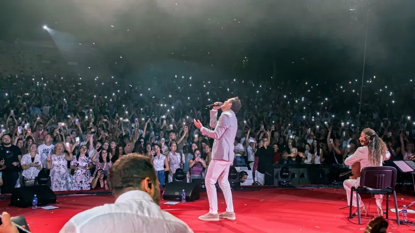 PeÄa JovanoviÄ NiÅ¡ka tvrÄavında unutulmaz bir konser verdi.