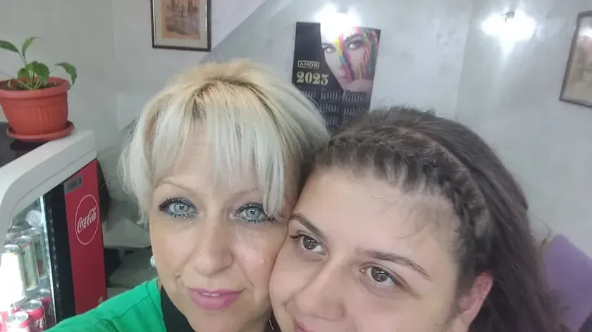 Saraybosna'da yaşayan anne ve kızın Karadağ'daki tatil sırasında hayatını kaybettiği belirtildi.