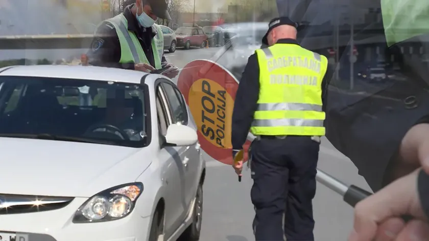 Kragujevac'ta iki aracın karıştığı kazada bir otomobil köprü kenarında asılı kaldı