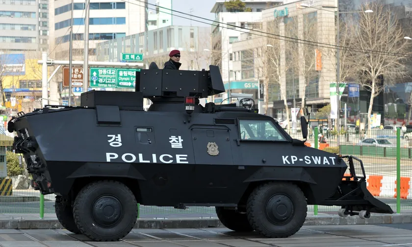 Bivşi Güney Koreya Cumhurbaşkanı Jun Suk-yol, olağanüstü hâl ilanı nedeniyle beş yıl hapis cezasına çarptırıldı