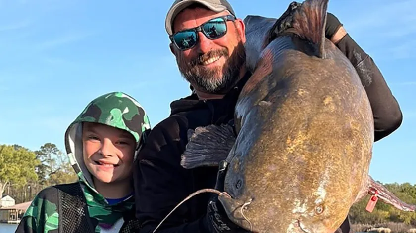 Teksas'ta Çocuğun Yakaladığı Rekor Balık Babasının Yardımıyla Tanınmadı