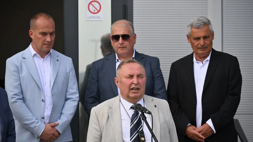 Sırbistan'ın Kaluđerici bölgesinde yeni bir mezarlık açıldı.