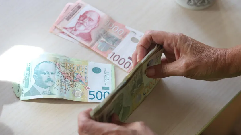 Banknotları büyükten küçüğe sıralama alışkanlığı kişilik özellikleri ve kontrol ihtiyacını yansıtıyor