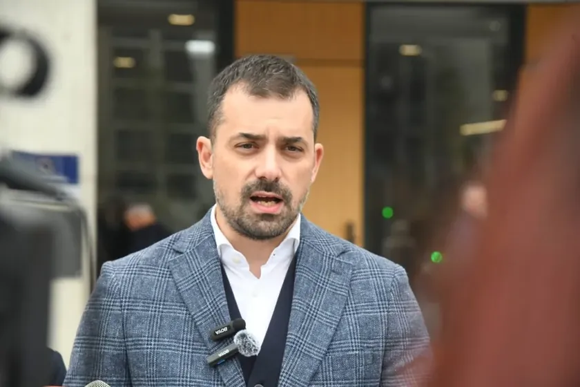Sırbistan'ın Vranje kentindeki Narodni Pokret Srbije (NPS) şubesinin 6 Temmuz'da resmen kapatıldığı bildirildi.