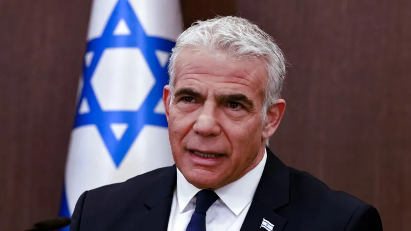İsrail Ana Muhalefet Lideri Lapid, Netanyahu'yu İran Ateşkesi Nedeniyle Eleştirdi