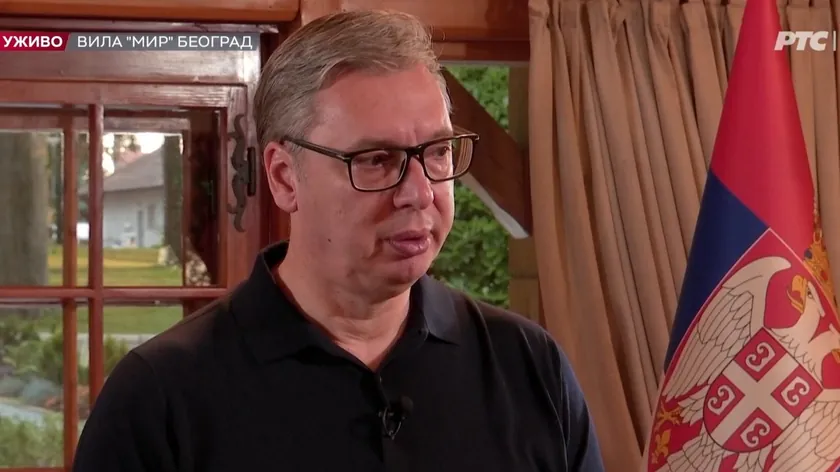Sırbistan Cumhurbaşkanı Aleksandar Vučić'in açıklamaları ile Amerika, Sırbistan'a uygulanan %35 vergiyi kaldırdı.