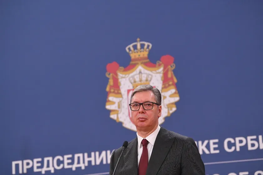 Sırbistan Cumhurbaşkanı Aleksandar Vučić, yeni önlemler paketiyle vatandaşlara finansal yardım sağlayacağını duyurdu.