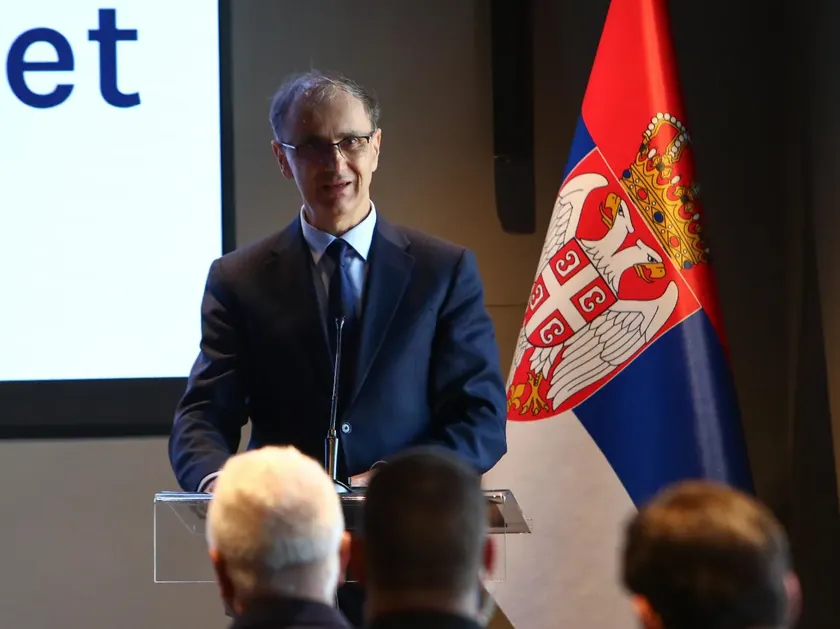Sırbistan Devlet Günü törenlerinde Macut birlik ve vatan sevgisi mesajı verdi.
