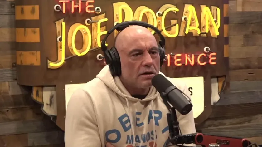 Joe Rogan, Epstein dosyalarında adı geçince randevu teklifini reddettiğini açıkladı.
