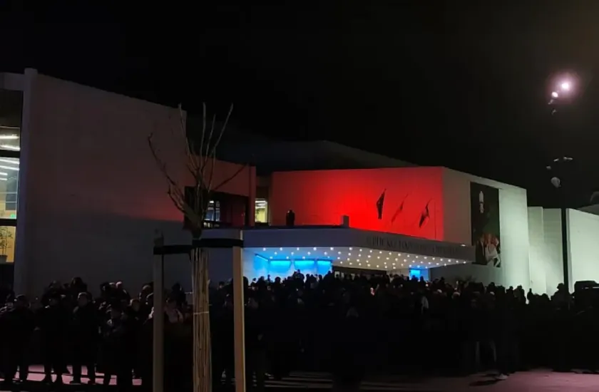 Sırbistan Novi Sad'da öğrencilere saldıran hükümlünün kimliği belirlendi