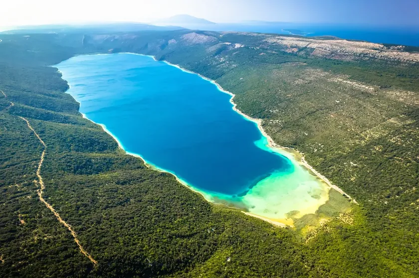 Vransko jezero Sırbistan'a, ziyaret edilemeyen bir yer.