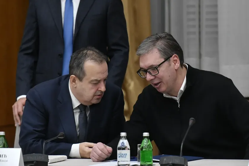 Sırbistan İçişleri Bakanı Dačić, SNS ile iş birliğinin ülke çıkarına olduğunu vurguladı.