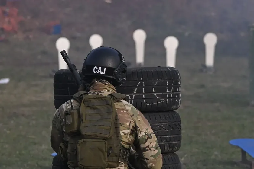 Sırbistan'da SAJ biriminde tasfiyeler: Uzmanlar Başkanın sadık gücü olma riskini aktardı.
