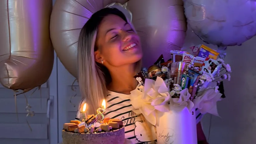 Mlada şarkıcı Bojana Srdanović 18. yaş gününü kutladı.