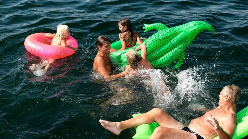 Almanya ve İsviçreli bilim insanları insanların en mutlu olduğu yaş aralığını belirledi