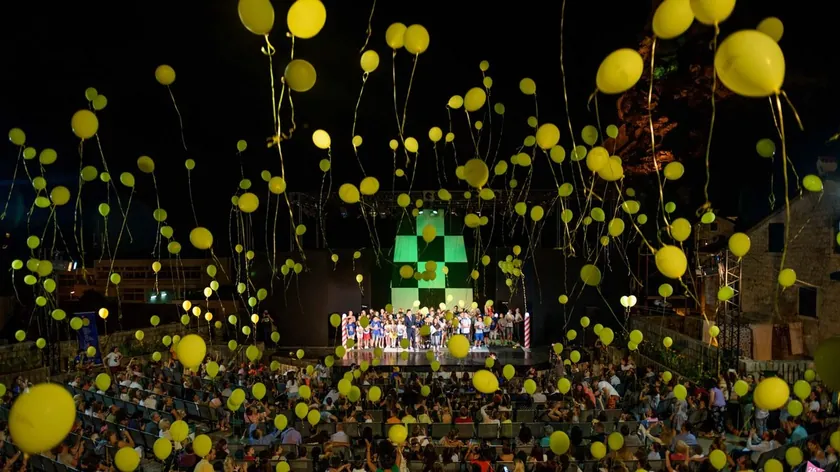 Kotor'da çocuklara yönelik bir tiyatro festivali 34 yıldır devam ediyor.
