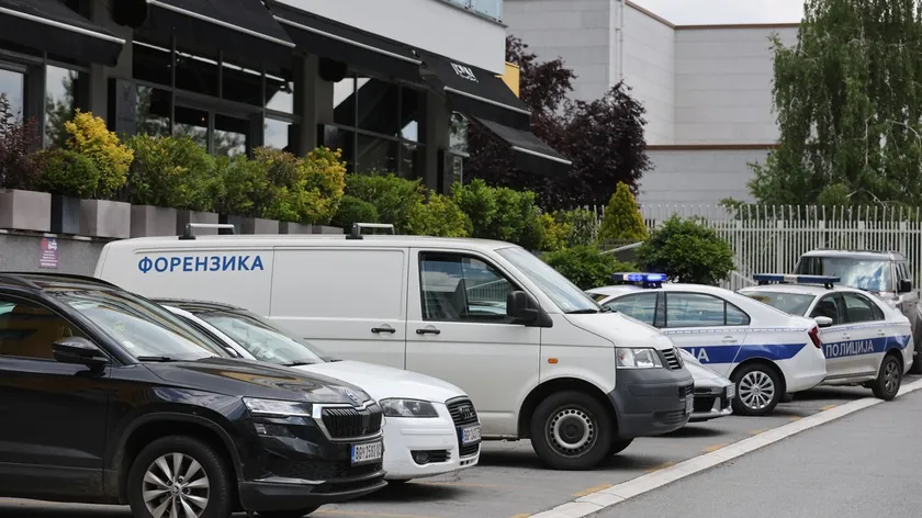 Sırbistan'ın Novi Beograd bölgesindeki restoranda silahlı saldırganı SAJ üyesi etkisiz hale getirdi