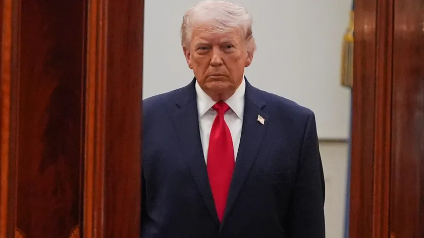 ABD, ülke içinde üretim yapmayan ilaç şirketlerine yüzde 100 gümrük vergisi uygulayacağını belirtti.