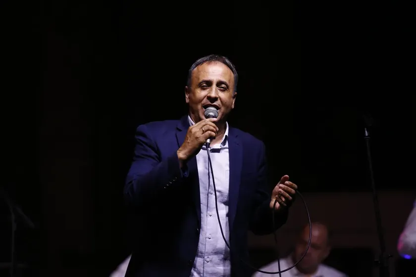 Sırbistanlı şarkıcı Beki Bekić düğünde istenmeyen şarkı talebiyle şaşkınlık yaşadı.