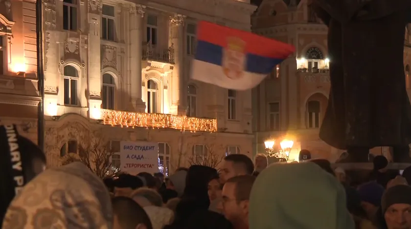 Öğrenciler, Novi Sad'da Trg Slobode'de Protesto Düzenliyor