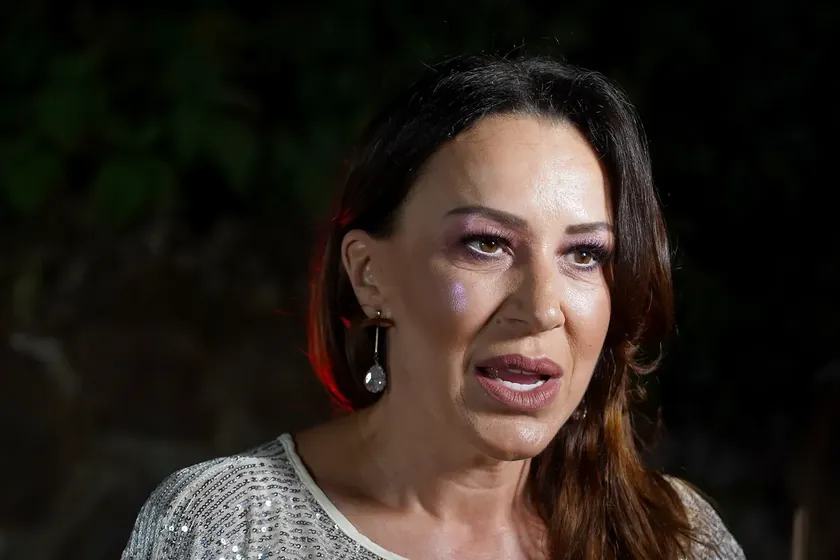 Sırp şarkıcı Romana diyabetle mücadelesini, günde 300 gram çikolata yediğini anlattı.