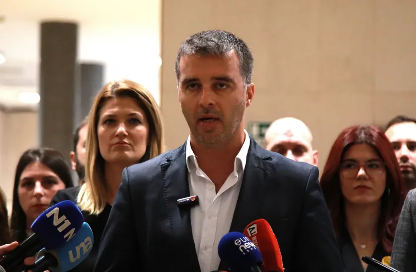 Kreni-Promeni hareketi öğrenci hareketine gelecek seçimlerde açık ve net bir destek veriyor.
