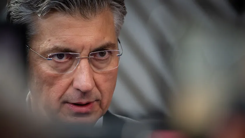 Hırvat halkının Hırvatistan Cumhurbaşkanı Andrej Plenković'e olan güvenini kaybettiği gösteriliyor.
