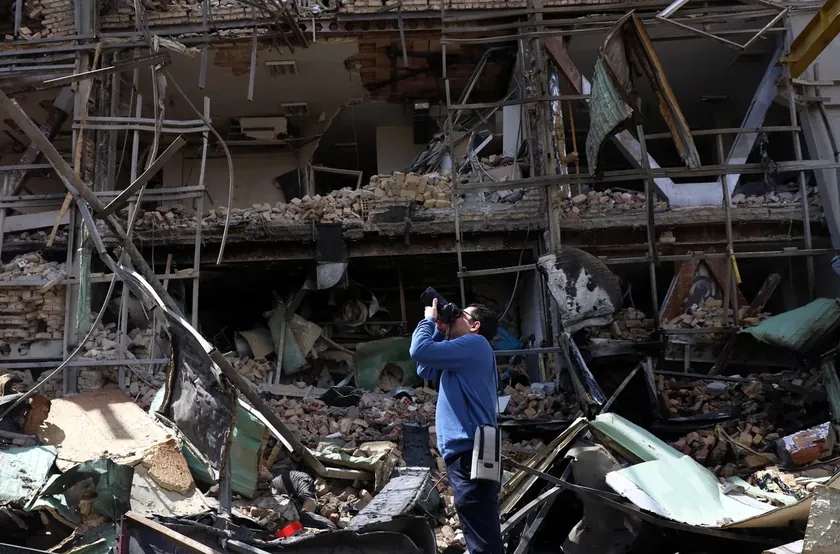 ABD Hürmüz Boğazı'nda mayın temizleme operasyonuna başladı, İsrail medyası aktardı