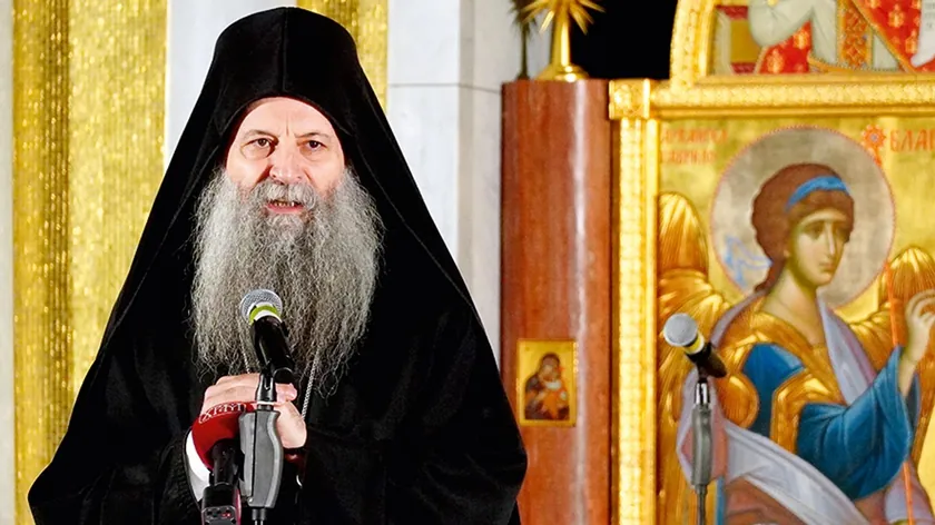 Sırp Patriği Porfirije Kudüs'teki Kutsal Kabir Ateşi'nin Belgrad'a Gelmesi İçin Kutsama Verdi