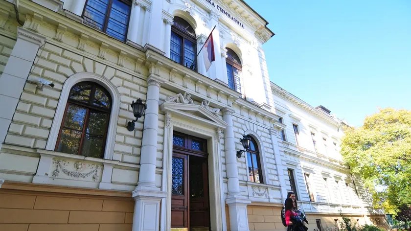 Novi Sad'da öğrenciler protesto etti