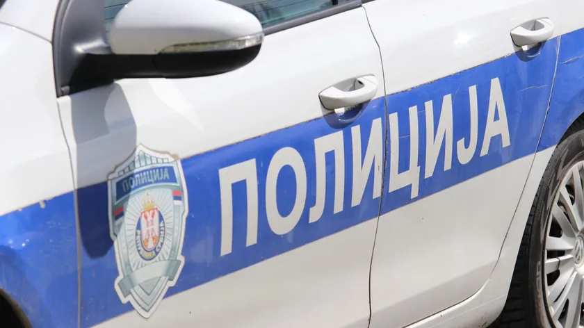 Sırbistan Belgrad'da Cenaze Dükkanına Molotof Kokteyli Atıldı Sahibi Konuştu