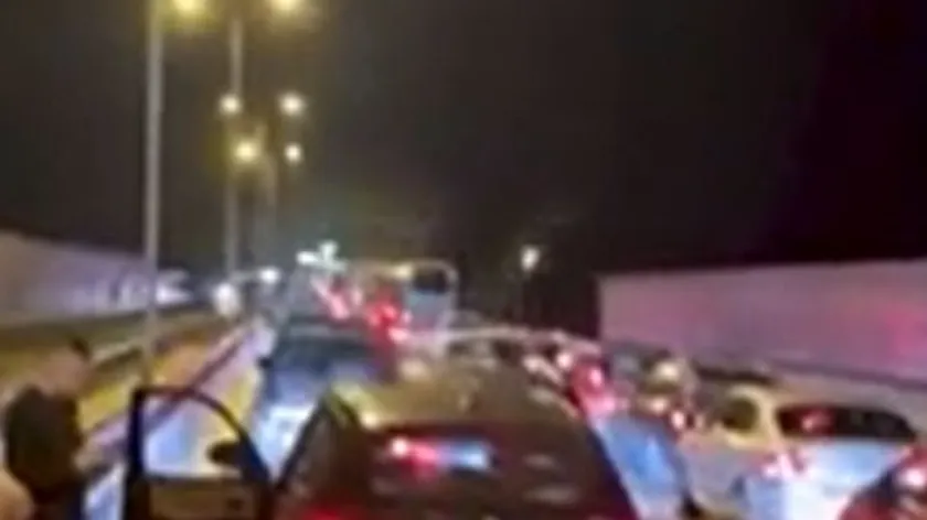 Sırbistan Miloš Veliki Otoyolu'nda Zincirleme Kaza Sonucu Büyük Trafik Sıkışıklığı Yaşandı