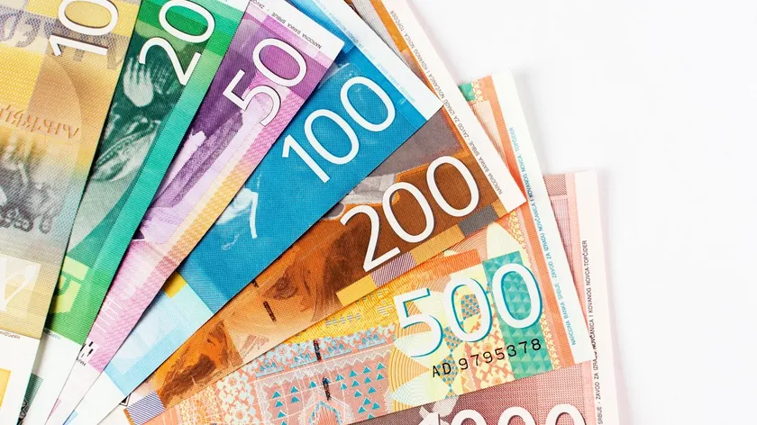 Dinarın euro karşısındaki resmi kuru 117,54 olarak açıklandı