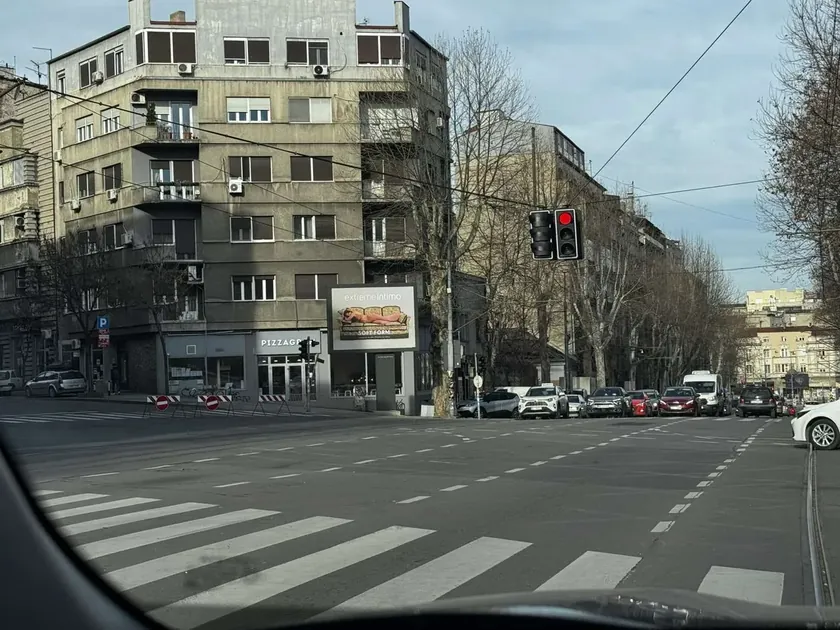 Belgrad Despot Stefan Bulvarı'ndaki yol çalışmaları toplu taşıma hatlarını değiştirdi