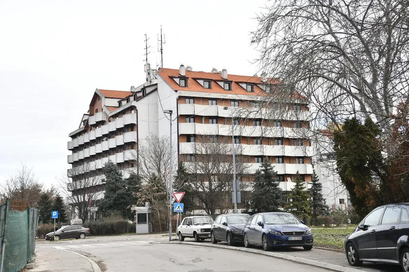 Sırbistan Belgrad'daki Bežanijska kosa ve Novi Beograd polis gişeleri tadilat nedeniyle kapatıldı