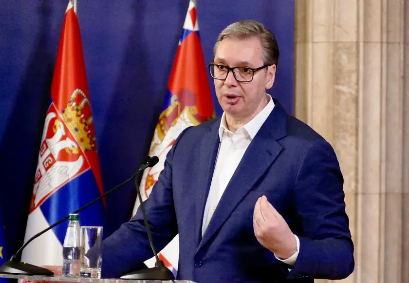 Sırbistan'da Vucic bir profesörün öğrencilere notu protestoya göre verdiğini belirtti