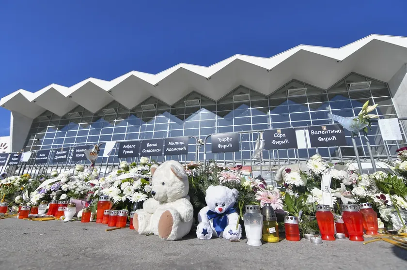 Novi Sad Tren İstasyonu faciası anıtı için ihale yeniden başlatıldı