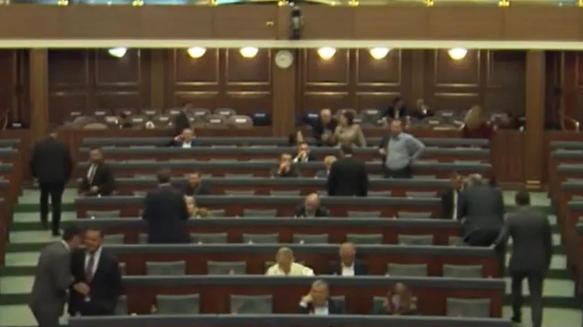 Priştine'deki Geçici Kurumlar Meclisi Başkan Seçimi Oturumu Kesildi, Yarın Devam Edecek