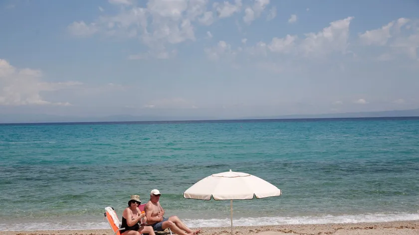 Uluslararası Rapor Yunanistan'ı Emekliler İçin En İyi Ülke Olarak Belirtti Aylık Masraf 1300 Avro