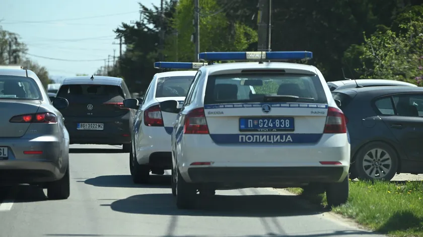 Sırbistan'da genç Nemanja F. bıçaklı saldırıda hayatını kaybetti, şüpheliler tutuklandı.