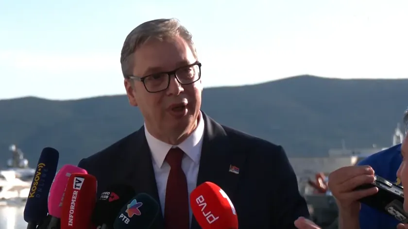 Sırbistan Cumhurbaşkanı Vučić Karadağ vatandaşları için giriş yasağının kaldırılmasını istedi